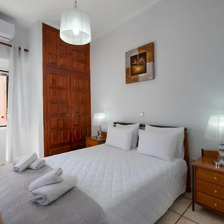 Apartamento Paxos Center *