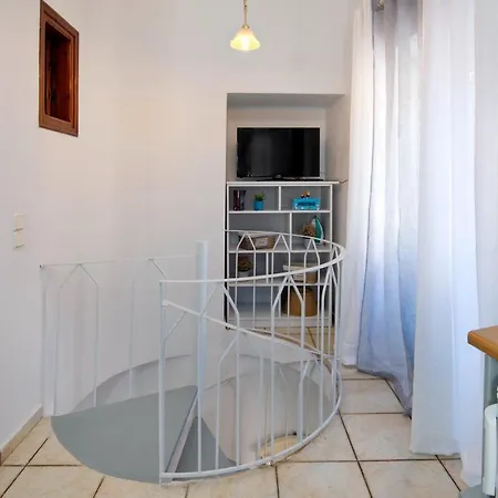 Paxos Center Apartment